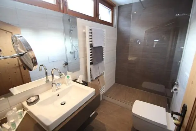 Comfort Tek Büyük Yataklı Oda, Göl Manzaralı
