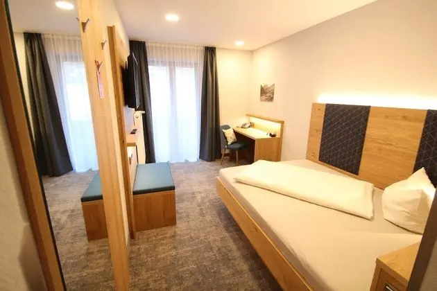 Comfort Tek Kişilik Oda, Bahçe Manzaralı