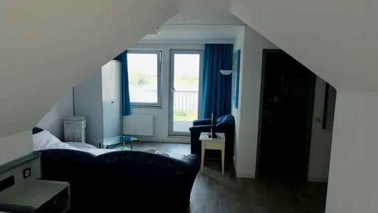 Deluxe Tek Büyük Yataklı Oda (Lake View)