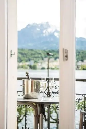 Superior Tek Büyük veya İki Ayrı Yataklı Oda, Balkon, Göl Manzaralı