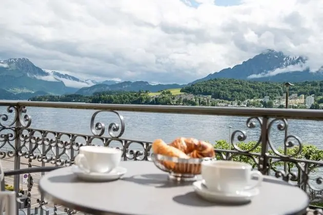 Superior Tek Büyük veya İki Ayrı Yataklı Oda, Balkon, Göl Manzaralı