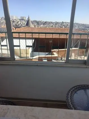 Family Oda, Şehir Manzaralı