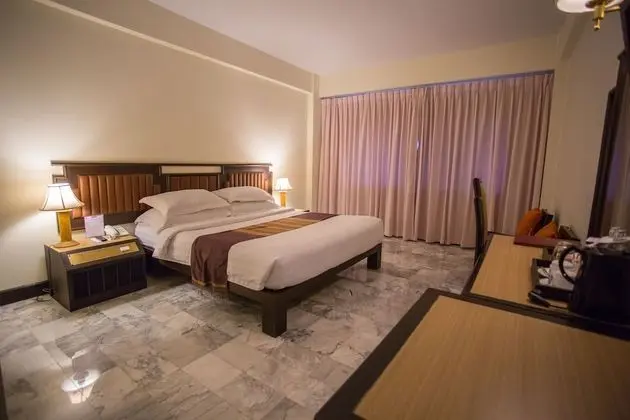 Deluxe Tek Büyük Yataklı Oda