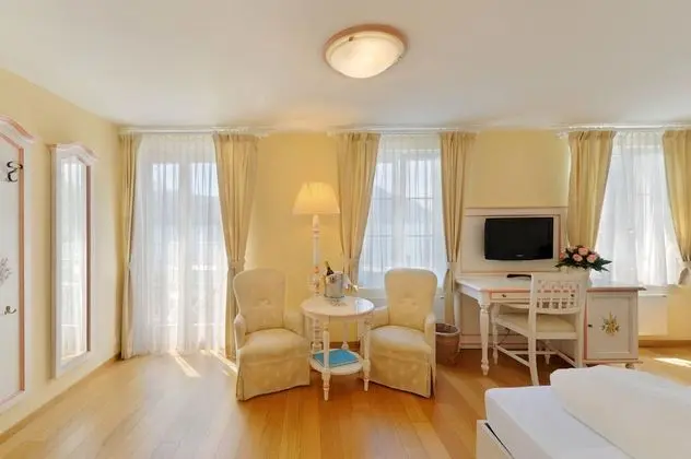 Junior Süit, 1 Yatak Odası, Balkon, Göl Manzaralı