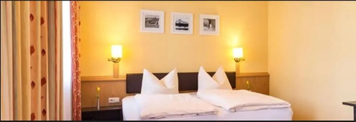 Tek Büyük Yataklı Oda, Göl Manzaralı