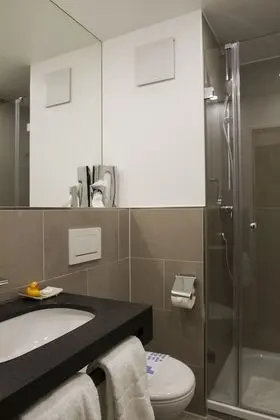 Tek Kişilik Oda, Göl Manzaralı