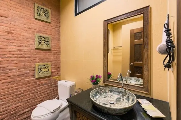 Deluxe Tek Büyük veya İki Ayrı Yataklı Oda, Balkon