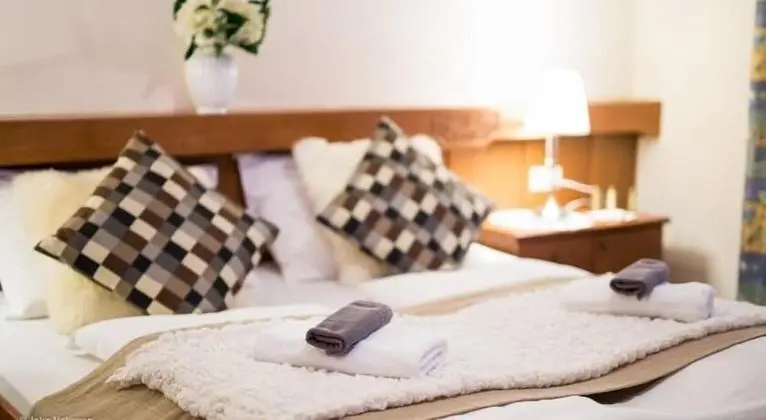 Tek Büyük Yataklı Oda, Birden Çok Yatak, Balkon