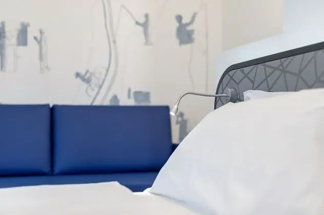 Oda, Göl Manzaralı (Garda Room)