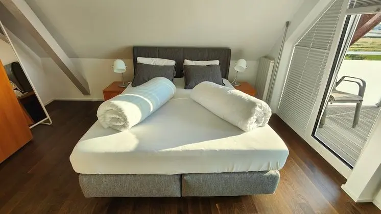 Exclusive apartment with lake view