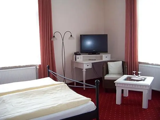 Tek Büyük Yataklı Oda, 1 Çift Kişilik Yatak