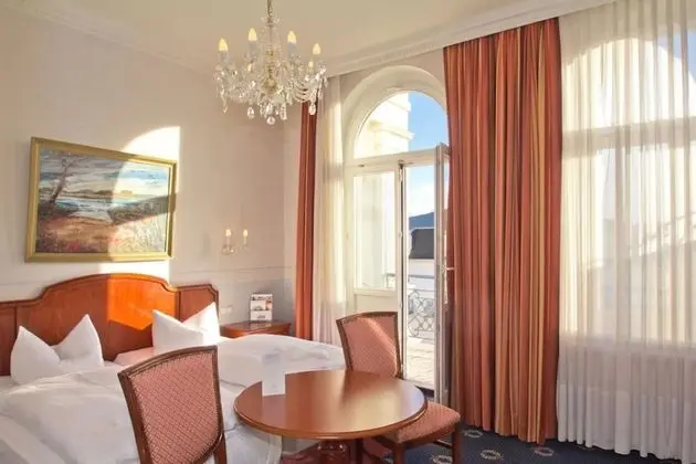 Tek Büyük Yataklı Oda, Balkon