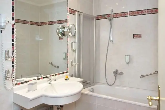 Tek Büyük Yataklı Oda, Balkon