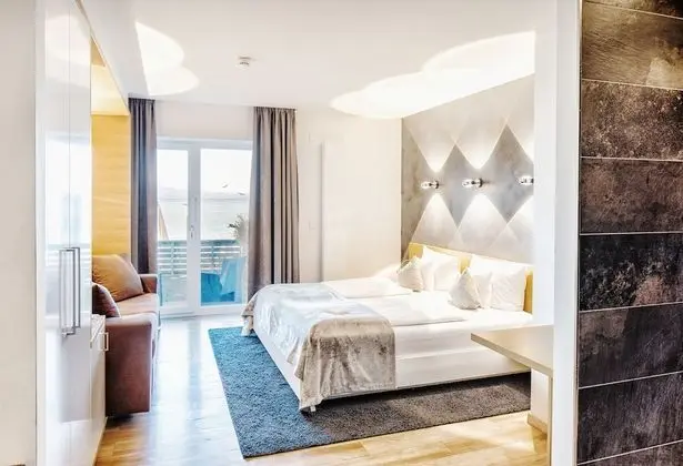 Comfort Tek Büyük Yataklı Oda, Balkon, Göl Manzaralı