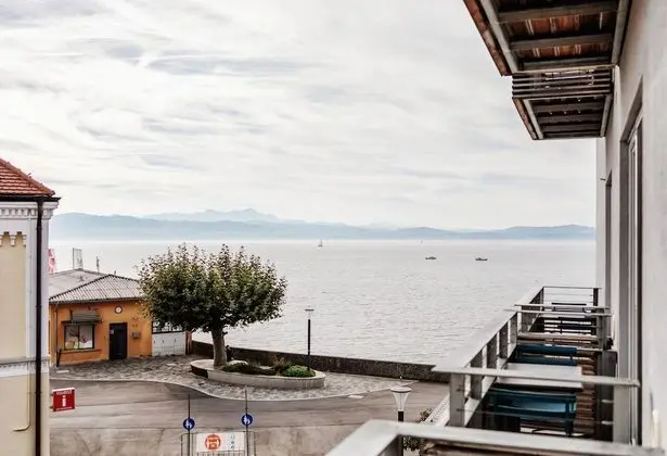 Standard Tek Büyük Yataklı Oda, Balkon, Kısmi Göl Manzaralı