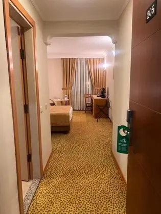 Tek Kişilik, Şehir Manzaralı
