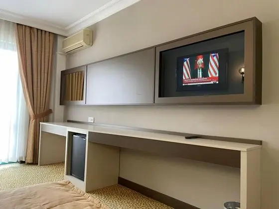 Tek Kişilik, Şehir Manzaralı
