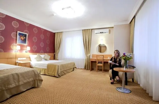 Business Tek Büyük veya İki Ayrı Yataklı Oda, Şehir Manzaralı