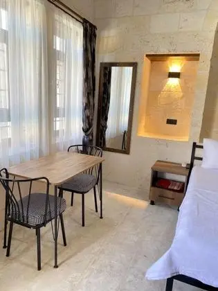 Gürcü Tepe, Avlu Manzaralı