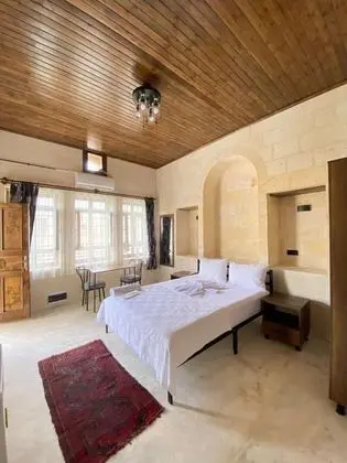 Gürcü Tepe, Avlu Manzaralı