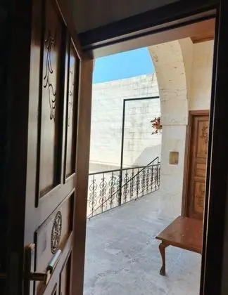 Gürcü Tepe, Avlu Manzaralı