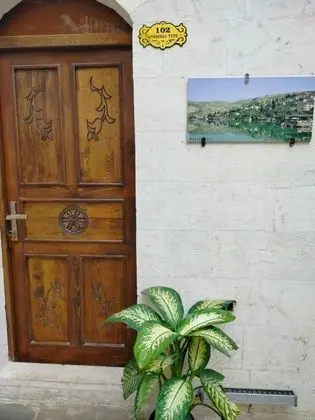 Karahantepe, Avlu Manzaralı, Bahçe Katı
