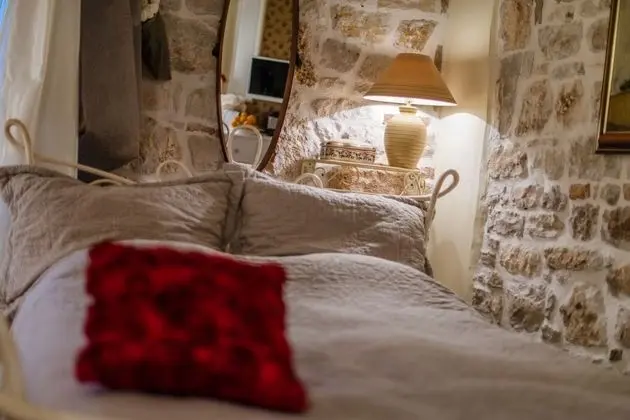 Romantic Oda, 1 Büyük (Queen) Boy Yatak