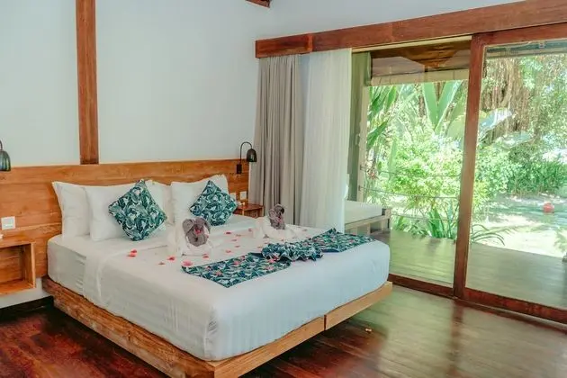 Superior Bungalov, Bahçe Manzaralı