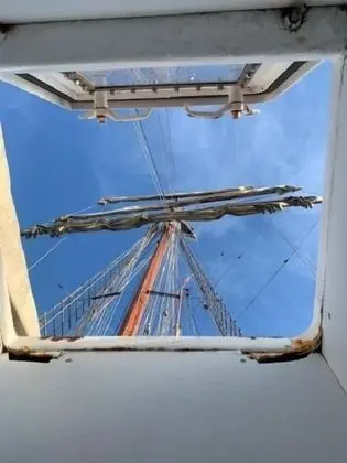 Kulübe (harbor view, deck hatch, fresh air)