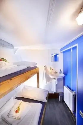 Kulübe, Ortak Banyo