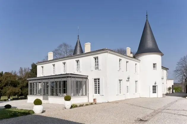 Kır Evi, Banyolu/Duşlu (de France)