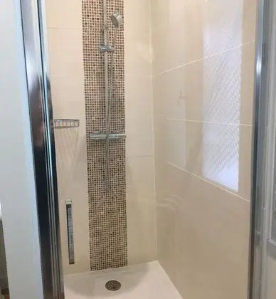Ev, Banyolu/Duşlu, Bahçe Manzaralı
