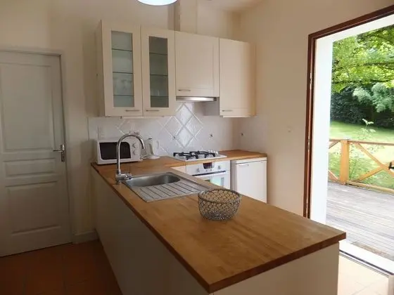 Ev, Banyolu/Duşlu, Bahçe Manzaralı