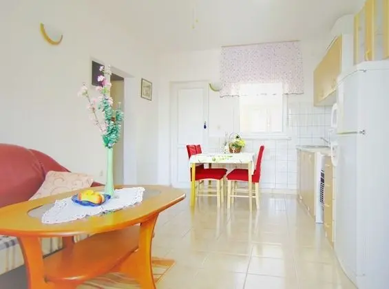 Apart Daire, Zemin Kat