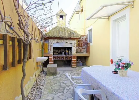 Apart Daire, Zemin Kat