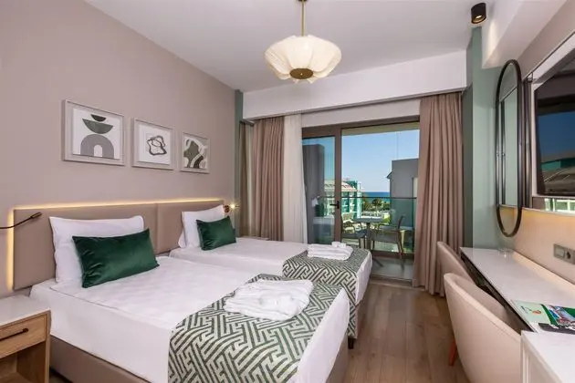 https://images.etstur.com/imgproxy/resize/2560x1440/files/images/hotelImages/etsrooms/516790/Seher_Side_Quality_Resort___Spa_20250805151539_5.jpg