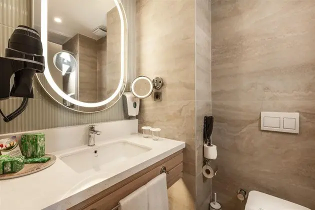 https://images.etstur.com/imgproxy/resize/2560x1440/files/images/hotelImages/etsrooms/516790/Seher_Side_Quality_Resort___Spa_20250805151540_10.jpg