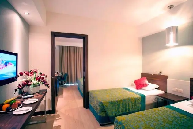 https://imagessl.etstur.com/files/images/hotelImages/TR/209561/l/Seher-Sun-Palace-Resort---Spa-Oda-270545.jpg