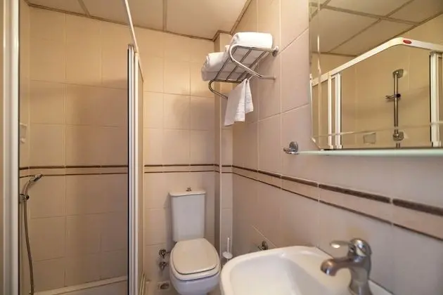 Standard Dört Kişilik Oda