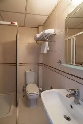 Standard Tek Büyük veya İki Ayrı Yataklı Oda