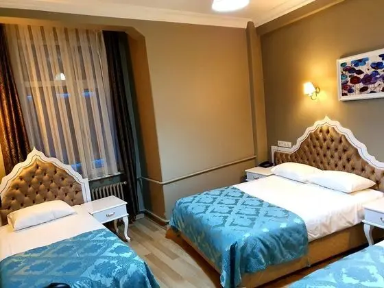 Standard Dört Kişilik Oda, Şehir Manzaralı
