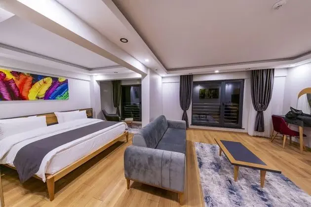 Deniz Manzaralı Junior Suite Oda