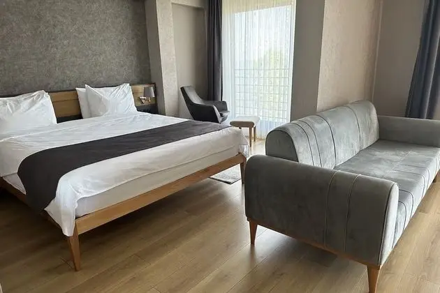Deniz Manzaralı Junior Suite Oda