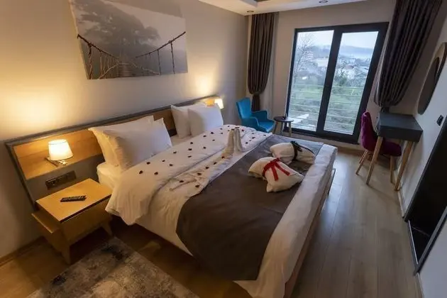 Teras Suite Oda Bahce Manzaralı