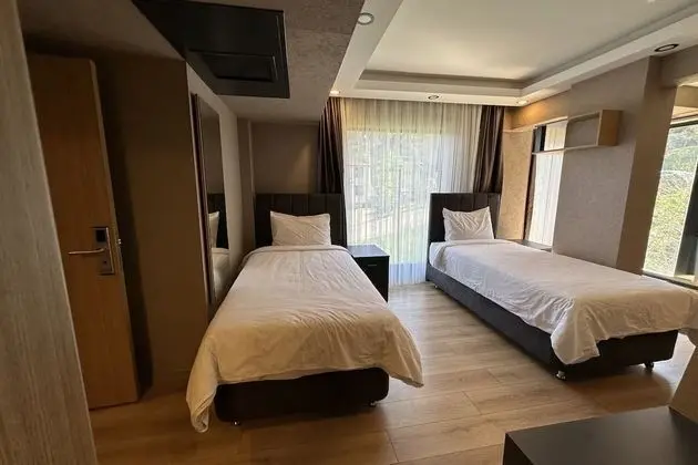 Teras Suite Oda Bahce Manzaralı