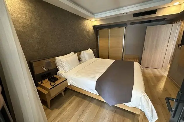 Teras Suite Oda Bahce Manzaralı