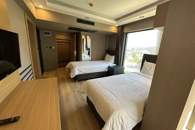 Teras Suite Oda Bahce Manzaralı
