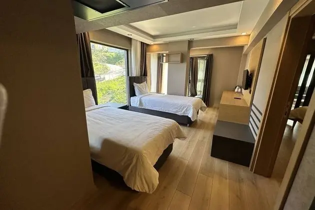 Teras Suite Oda Bahce Manzaralı