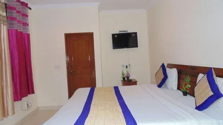 Basic Tek Büyük Yataklı Oda