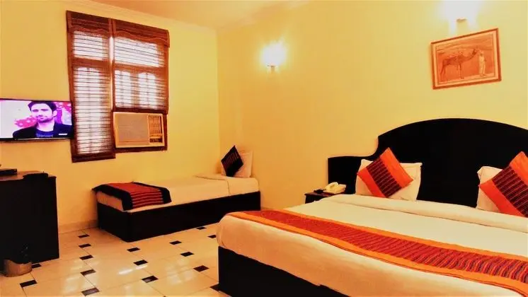 Basic Tek Büyük Yataklı Oda